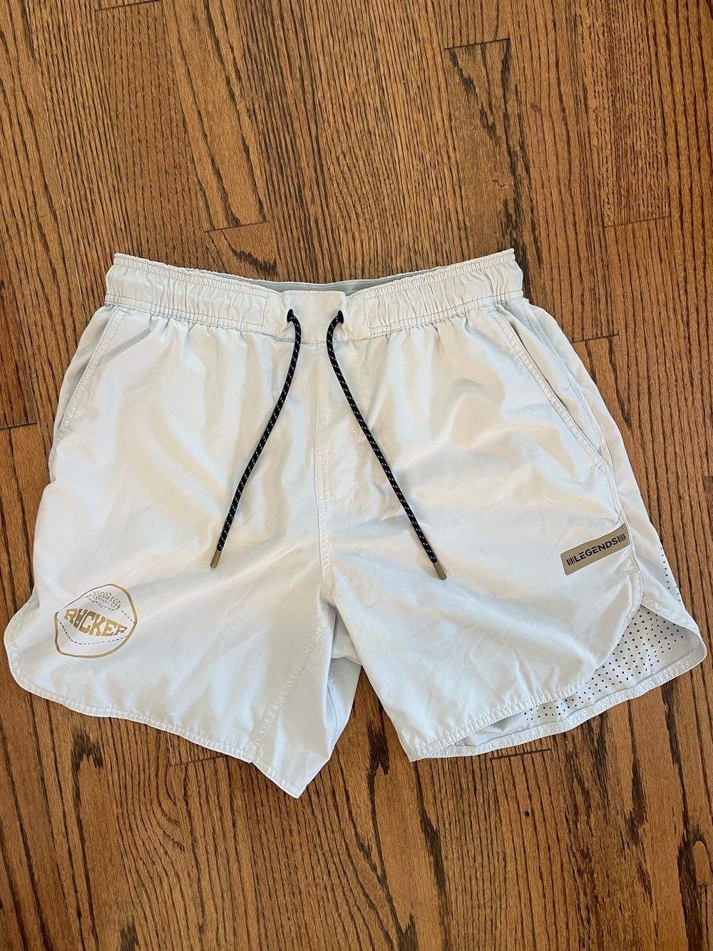Legends Men's White Athletic Shorts with Drawstring in Size Medium (EUC)